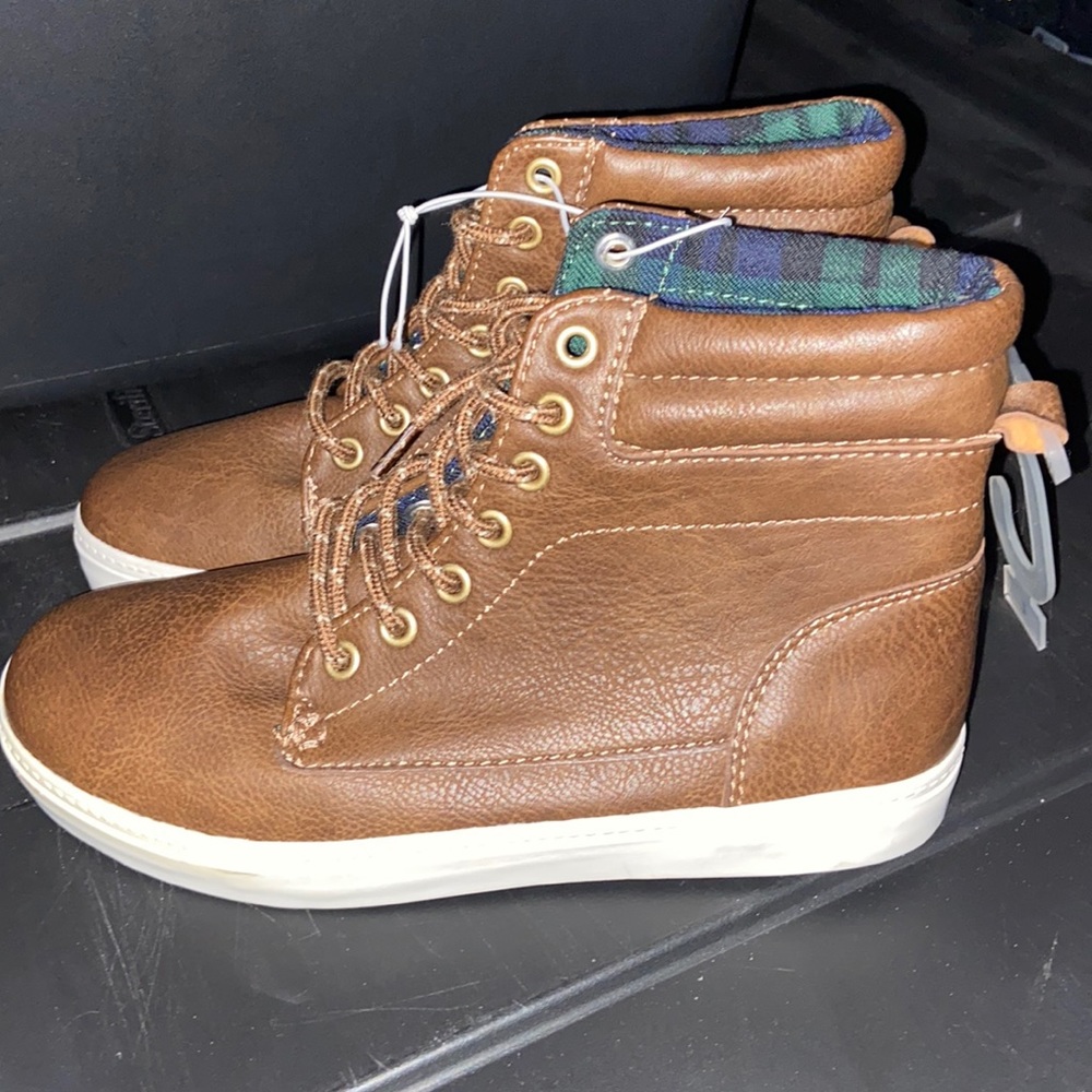 Old navy shoes